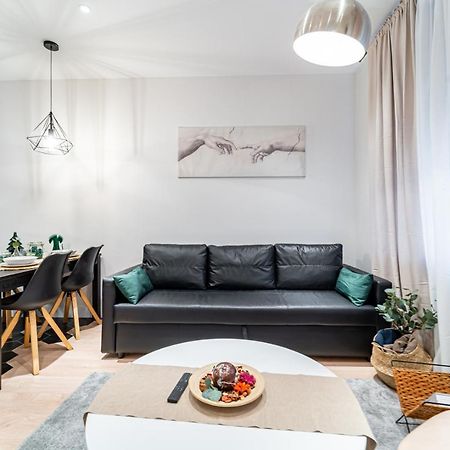 Edsam Madrid Apartments Black Zewnętrze zdjęcie