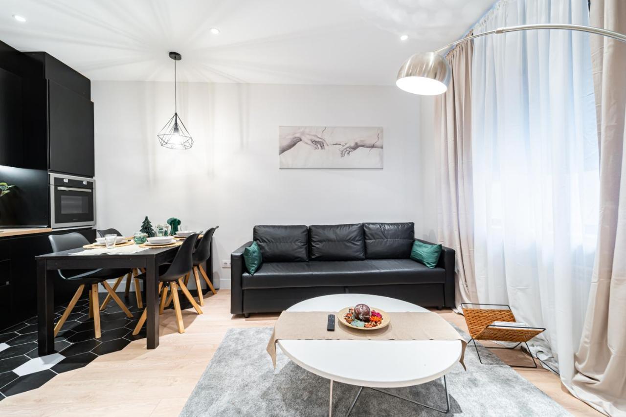 Edsam Madrid Apartments Black Zewnętrze zdjęcie