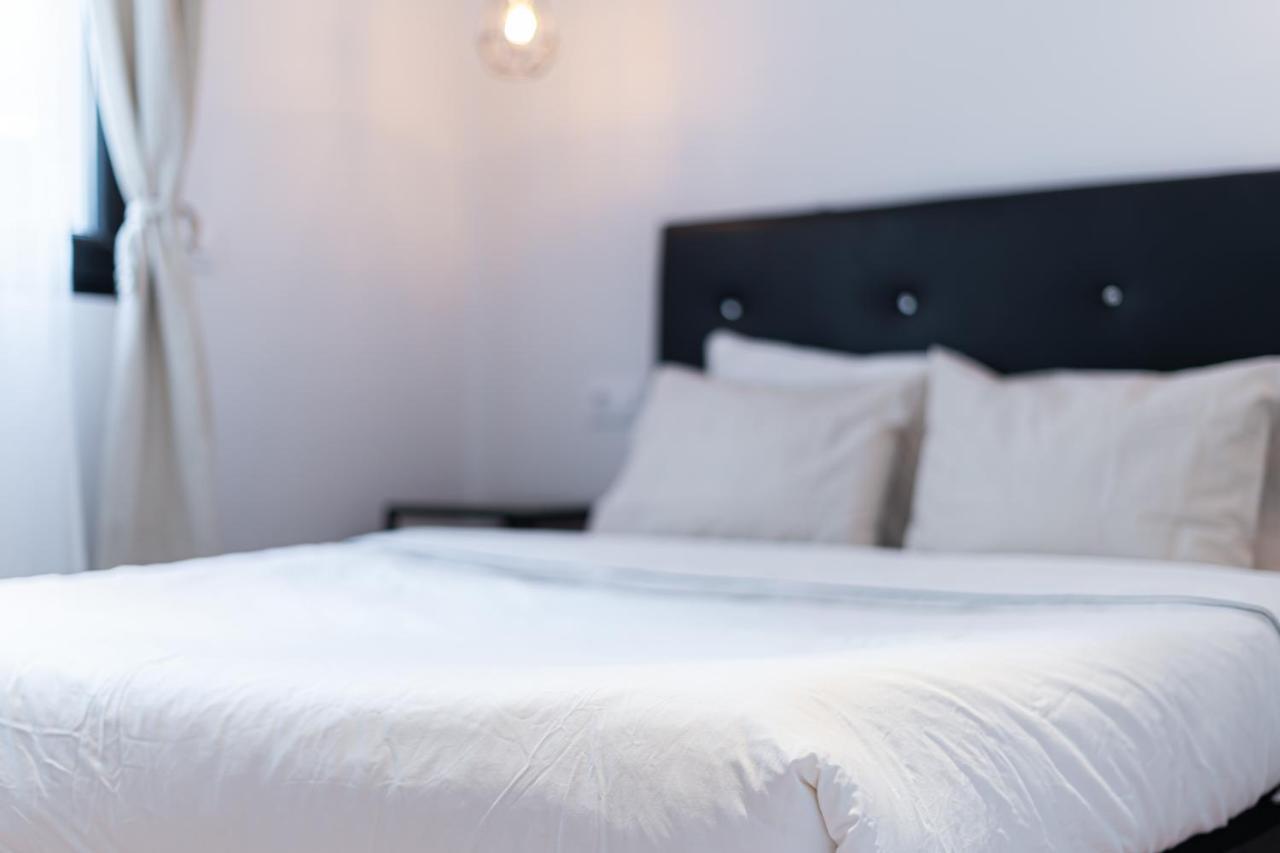 Edsam Madrid Apartments Black Zewnętrze zdjęcie