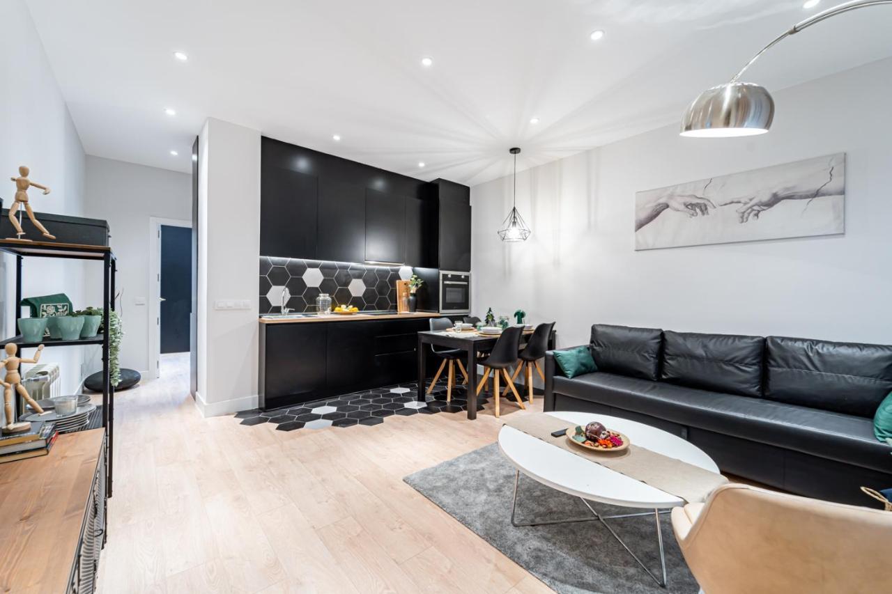 Edsam Madrid Apartments Black Zewnętrze zdjęcie