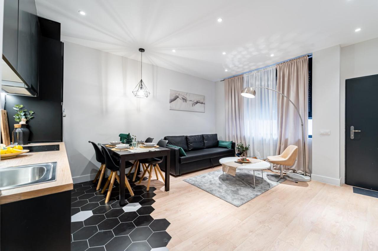 Edsam Madrid Apartments Black Zewnętrze zdjęcie